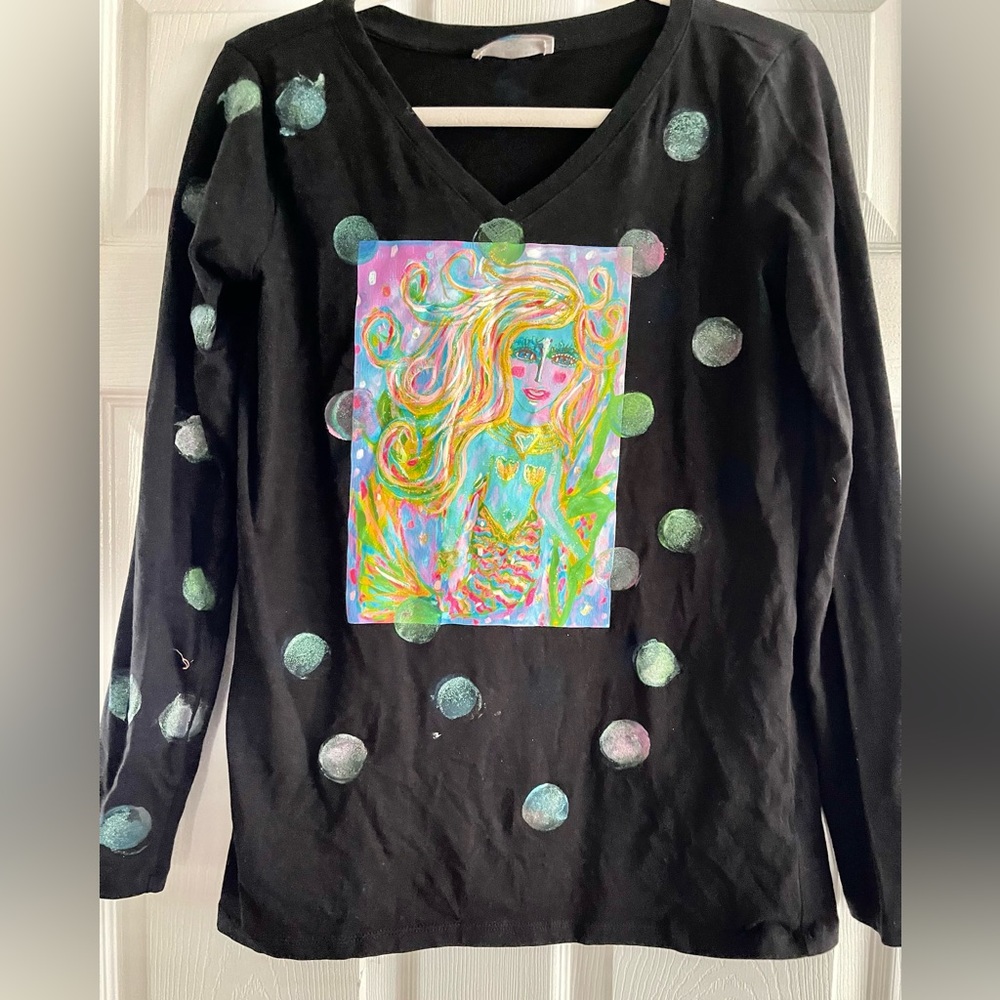 Unique Long Sleeve Mermaid Artsy Tee🧜♀️